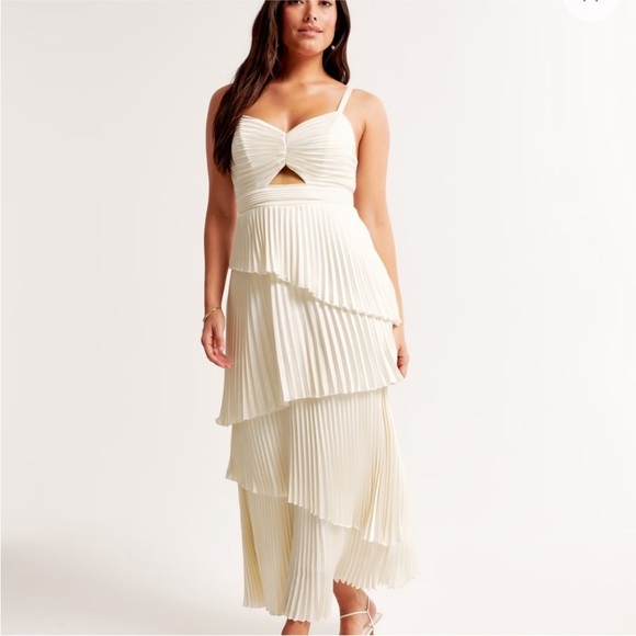 Abercrombie & Fitch Giselle
Pleated Tiered Maxi Dress White Satin Medium NEW - Picture 5 of 5